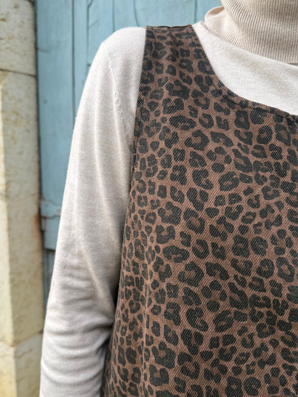 Robe léopard — Lucie